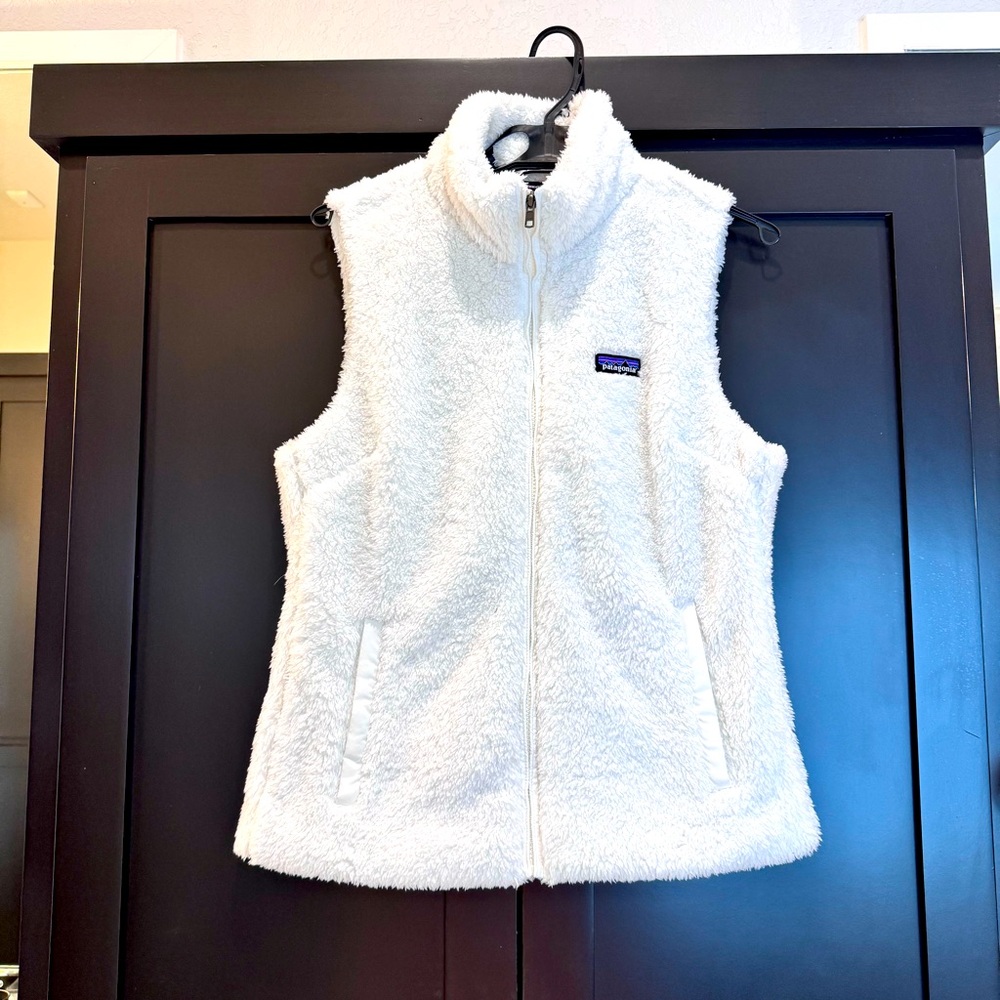 EUC white large women’s Patagonia sherpa vest